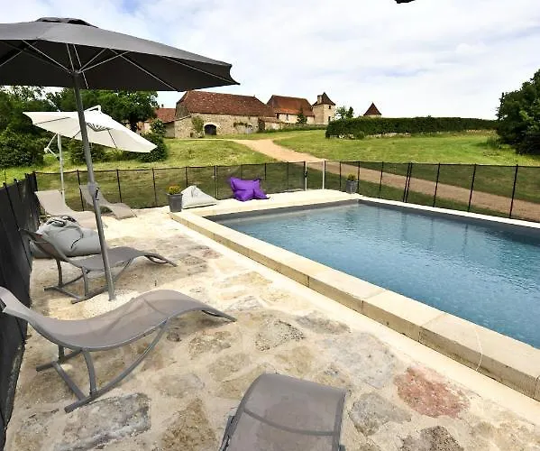 8 Pers Du Chateau De Cantecor *