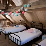 8 Pers Du Chateau De Cantecor *