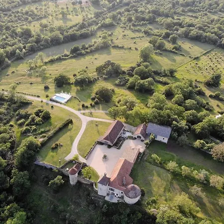 8 Pers Du Chateau De Cantecor بيت للعطل Alvignac