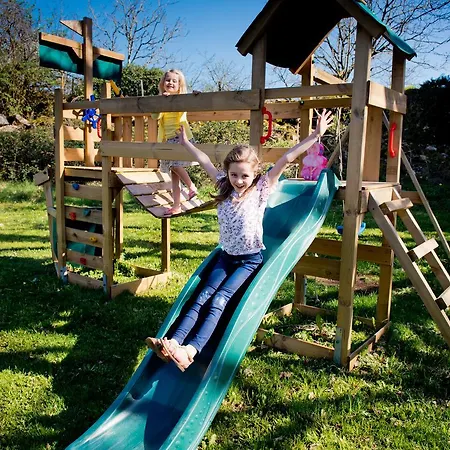 8 Pers Du Chateau De Cantecor