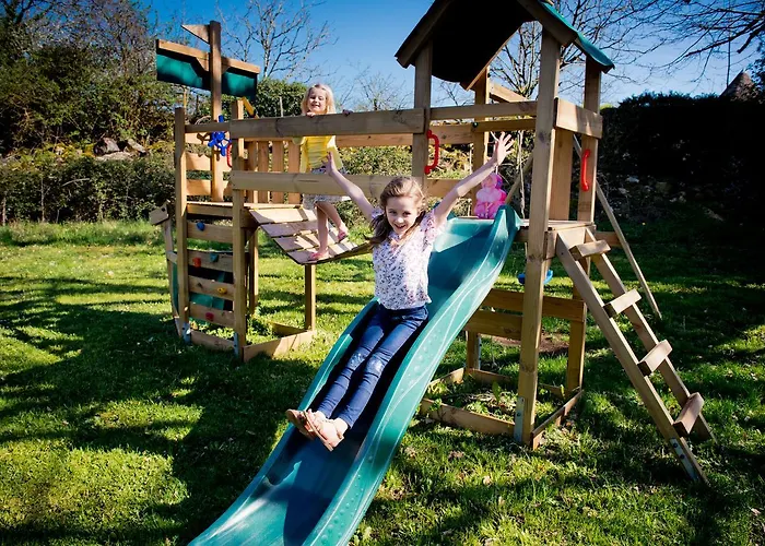 8 Pers Du Chateau De Cantecor